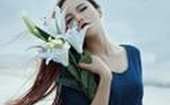 美女校花被老汗狂肉的故事